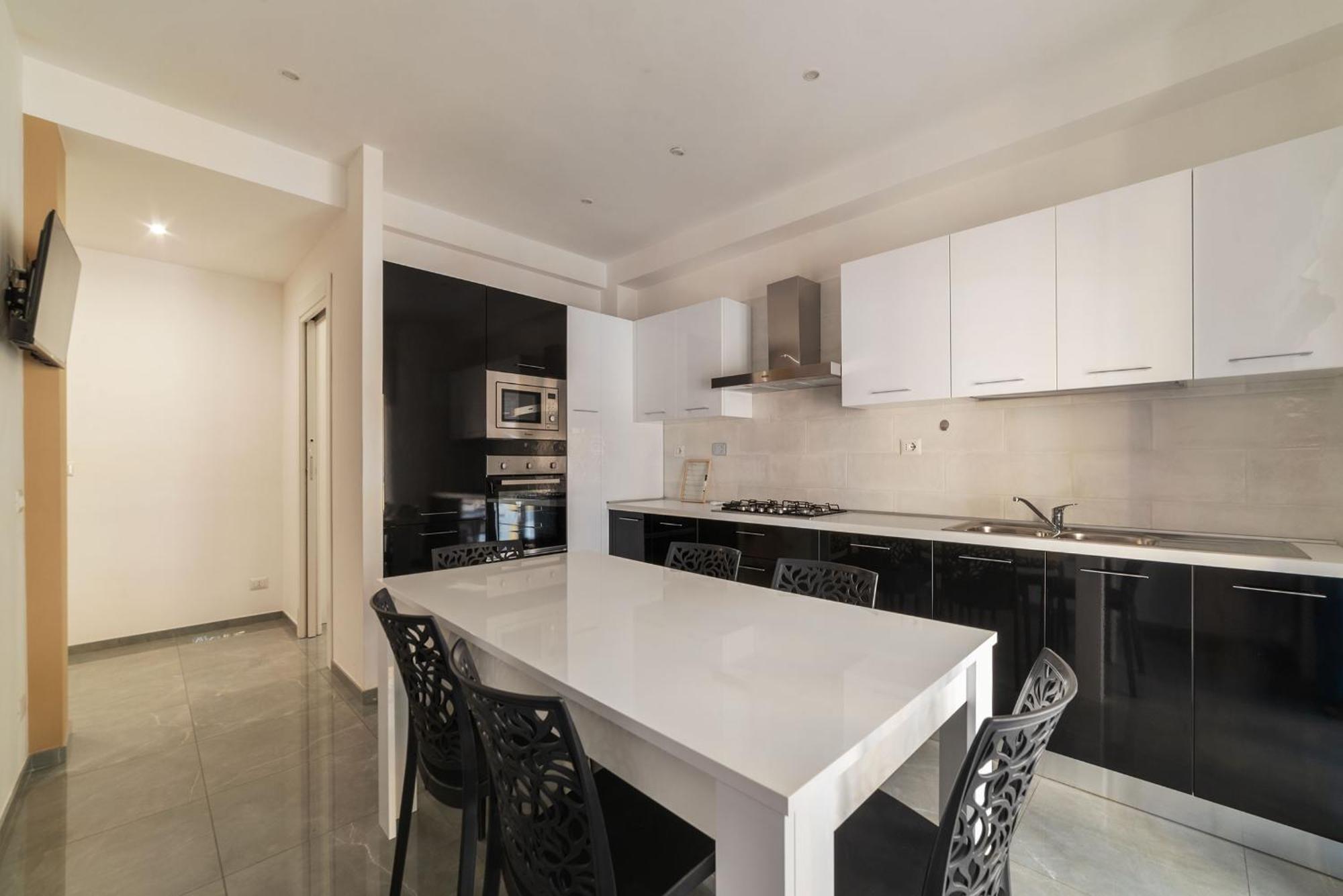 דירות רומא Joivy Delightful 3-Bed Flat With Balcony מראה חיצוני תמונה