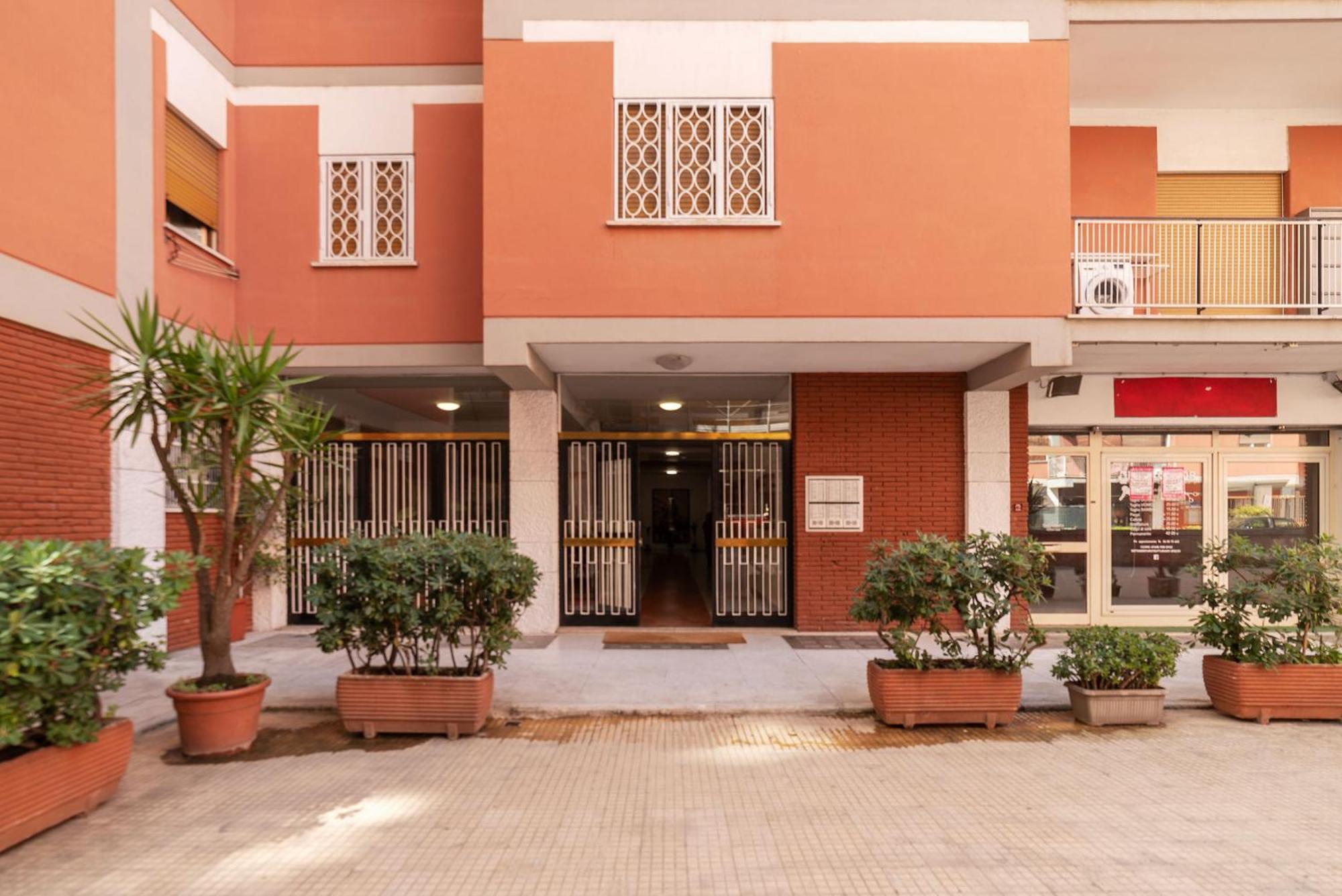 דירות רומא Joivy Delightful 3-Bed Flat With Balcony מראה חיצוני תמונה
