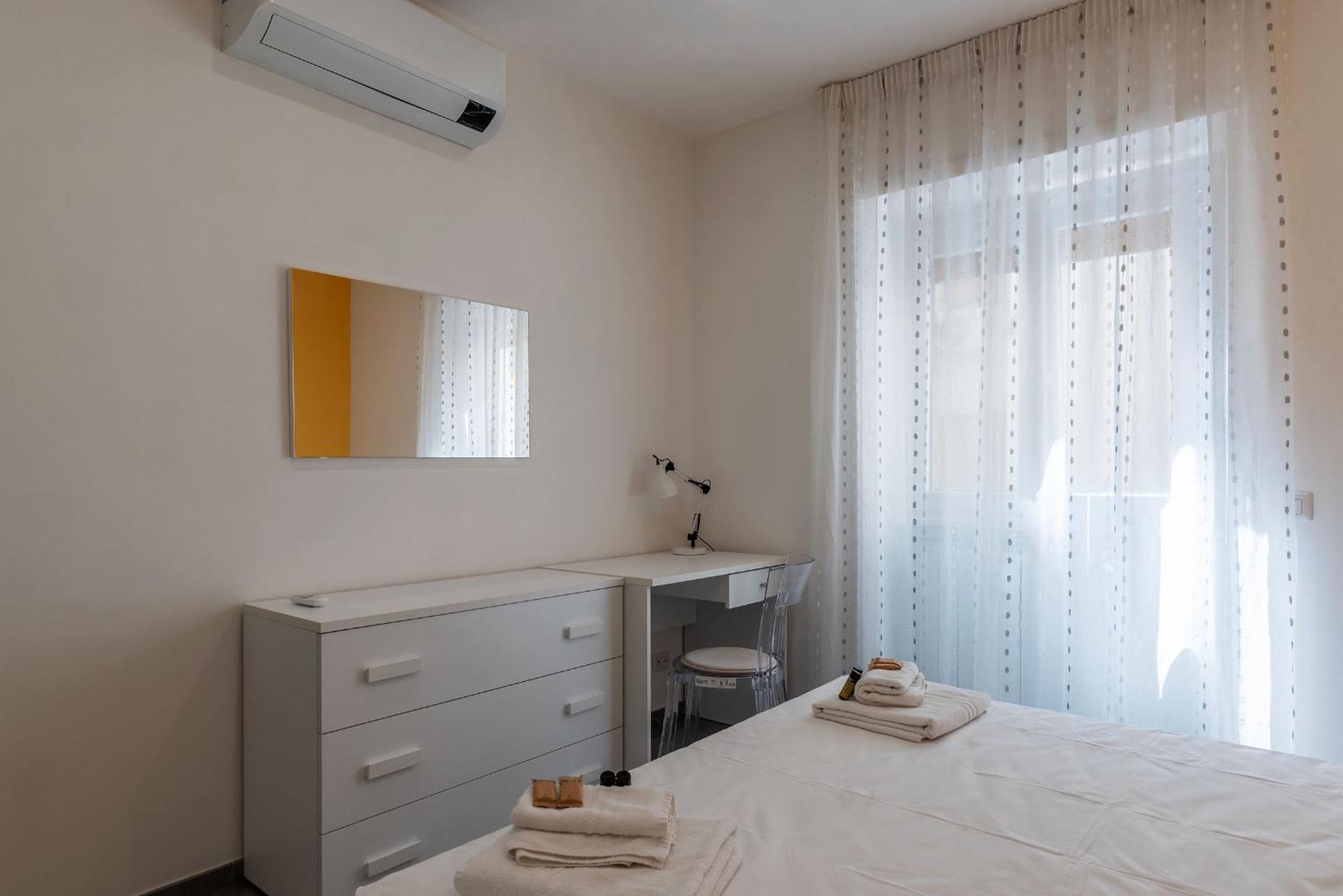 דירות רומא Joivy Delightful 3-Bed Flat With Balcony מראה חיצוני תמונה
